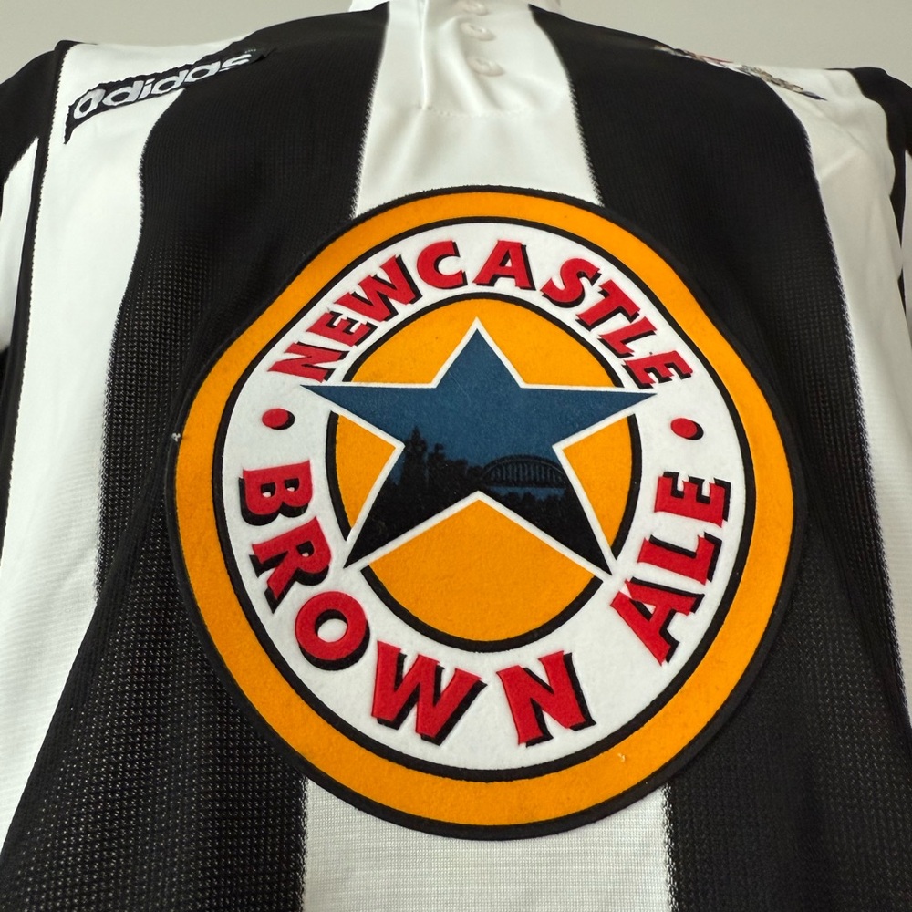 Alan Shearer Newcastle United New Men’s Retro Home Long Sleeve Soccer Jersey - Picture 6 of 10
